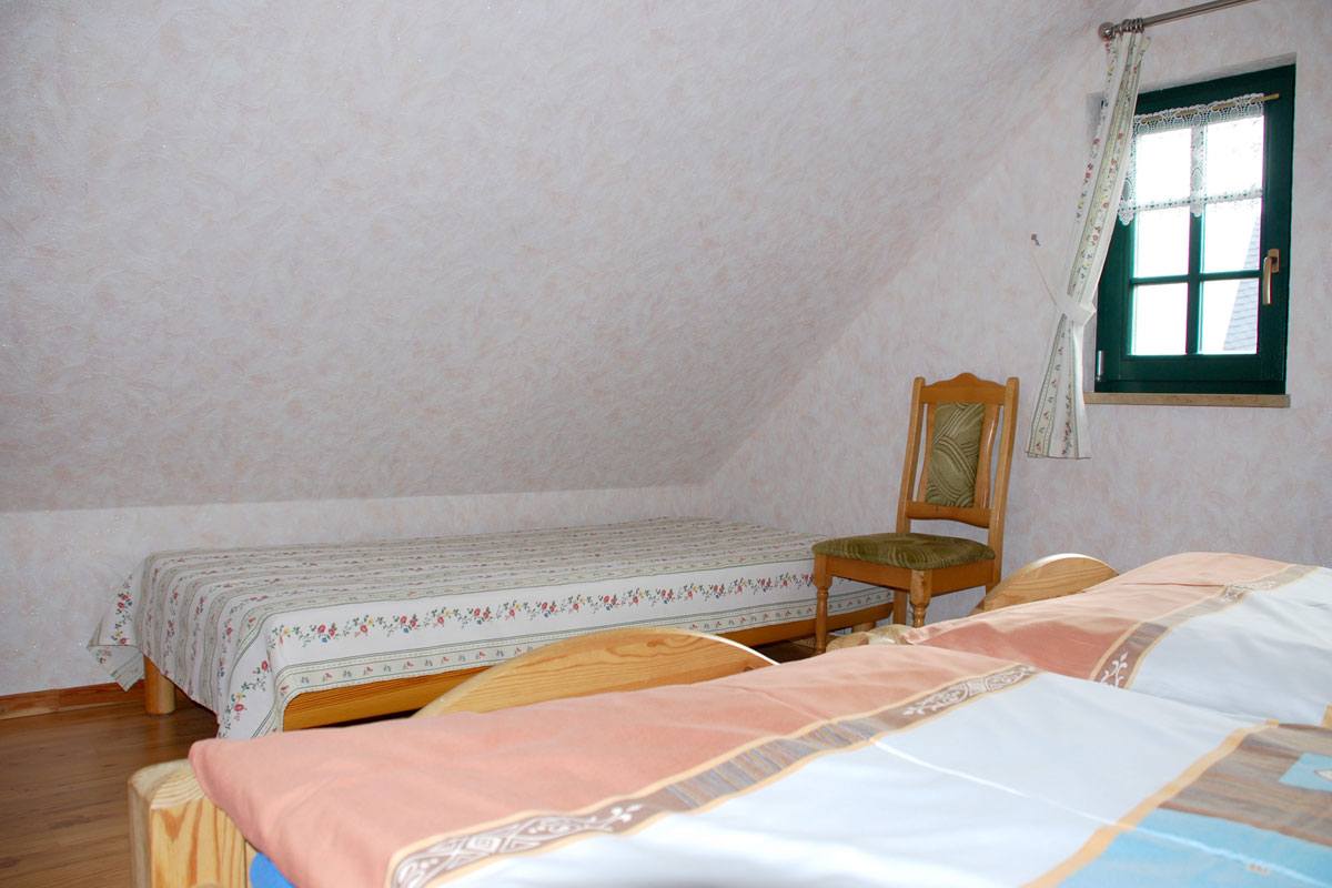 Brunnenhaus - Schlafzimmer mit Aufbettung